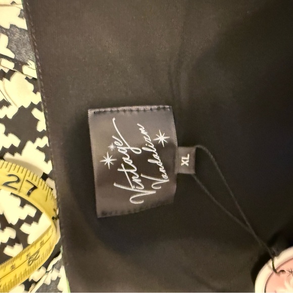 Vintage Vandalism Tropical 2-piece set - Picture 2 of 4